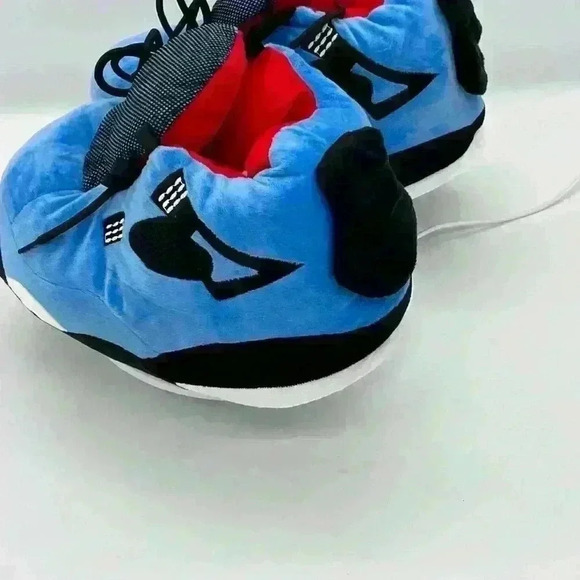 Puffy sneaker slippers. Jordan 4’s look brand new never worn - Picture 4 of 10